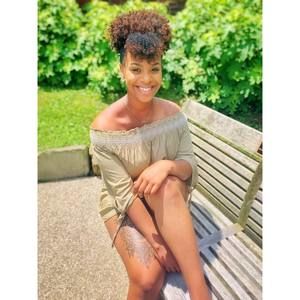 Meet your Posher, Shania